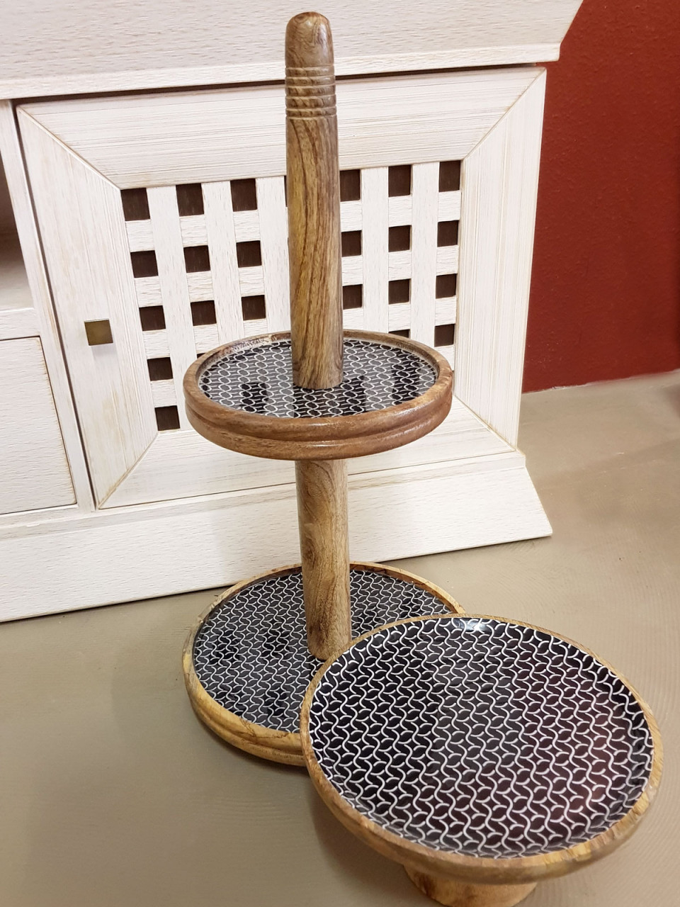 Two-tier stand Ø 30 cm, mango wood with ceramic decor, food-safe - Image 4