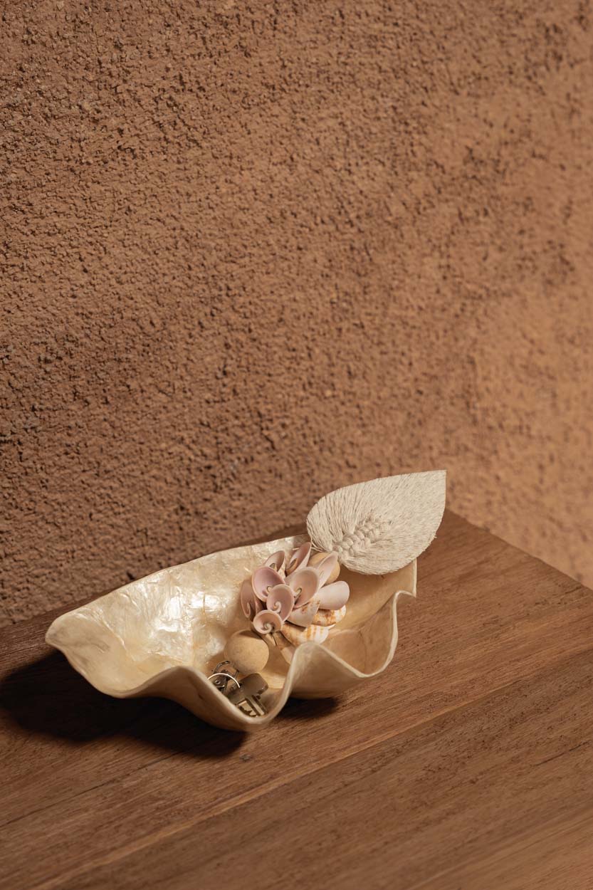 Mother-of-Pearl Soap Dish - White - M - Image 2