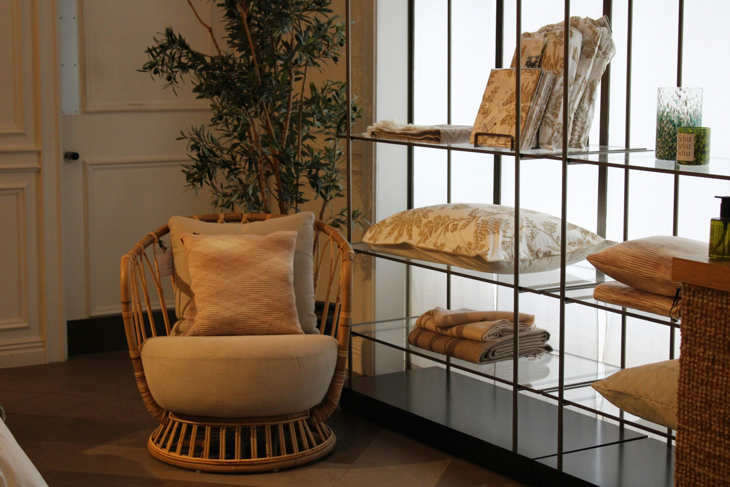 Decor & Accents